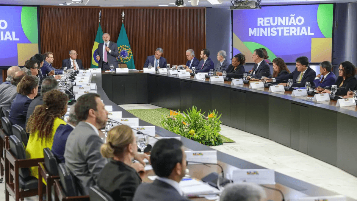 Governo conclui exoneração de 16 ministros para eleições