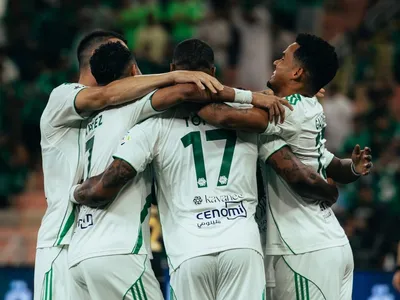 Al Ahli tem início arrasador e vence time de Fábio Carille na Liga Saudita