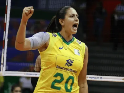Vice-campeã olímpica, Bia anuncia aposentadoria do vôlei aos 34 anos