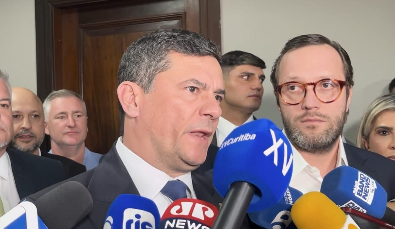 Sete deputados deixam base de Ratinho e reforçam PL de Moro no Paraná