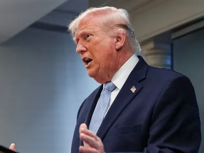 Trump volta a ameaçar o Irã e diz que EUA atacarão Teerã ‘com muita força’