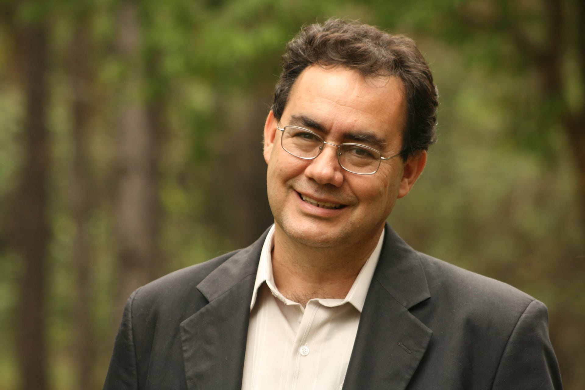 Quem é Augusto Cury? Escritor anuncia pré-candidatura à Presidência em 2026