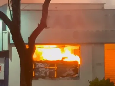 Incêndio atinge loja de produtos de limpeza em Paulínia