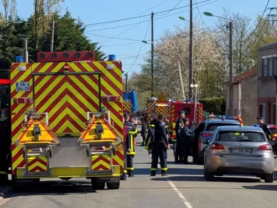 Acidente entre trem e caminhão deixa um morto e 16 feridos na França
