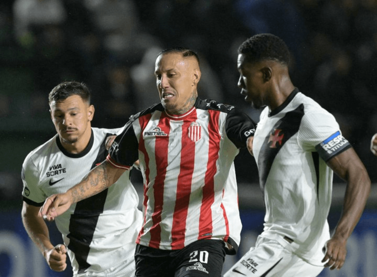 Vasco poupa titulares e empata com Barracas na Argentina