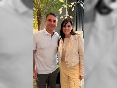 Flávio Bolsonaro se reúne com deputada do PP cogitada como opção de vice