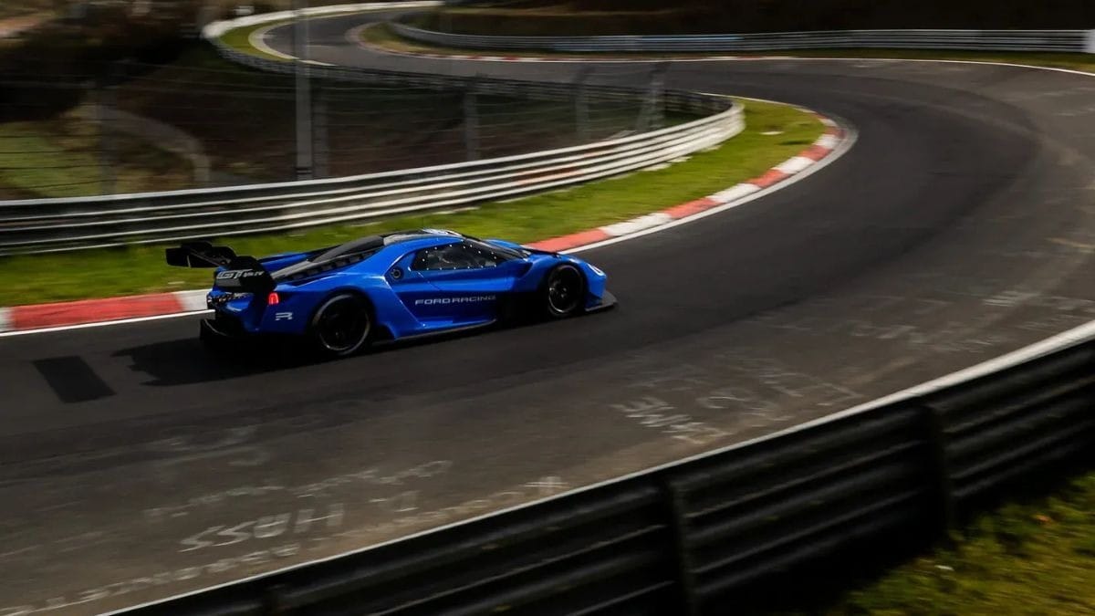 Ford bate recorde entre carros americanos em Nürburgring e entra no top-3