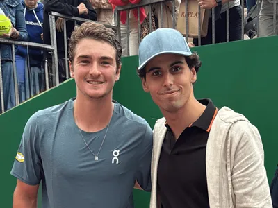 João Fonseca encontra com Gabriel Bortoleto após vitória em Monte Carlo