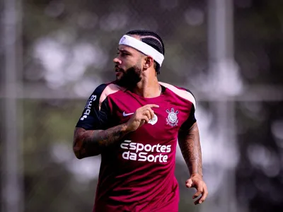 Diniz rasga elogios a Memphis Depay e torce por permanência: "Superestrela"