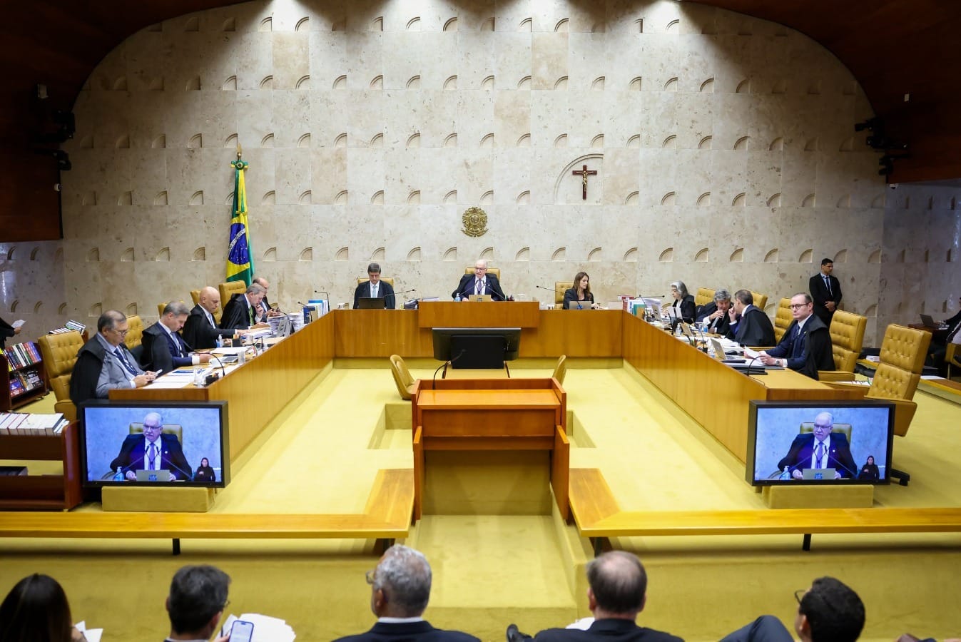 STF suspende julgamento sobre eleições no RJ com divergência de relatores