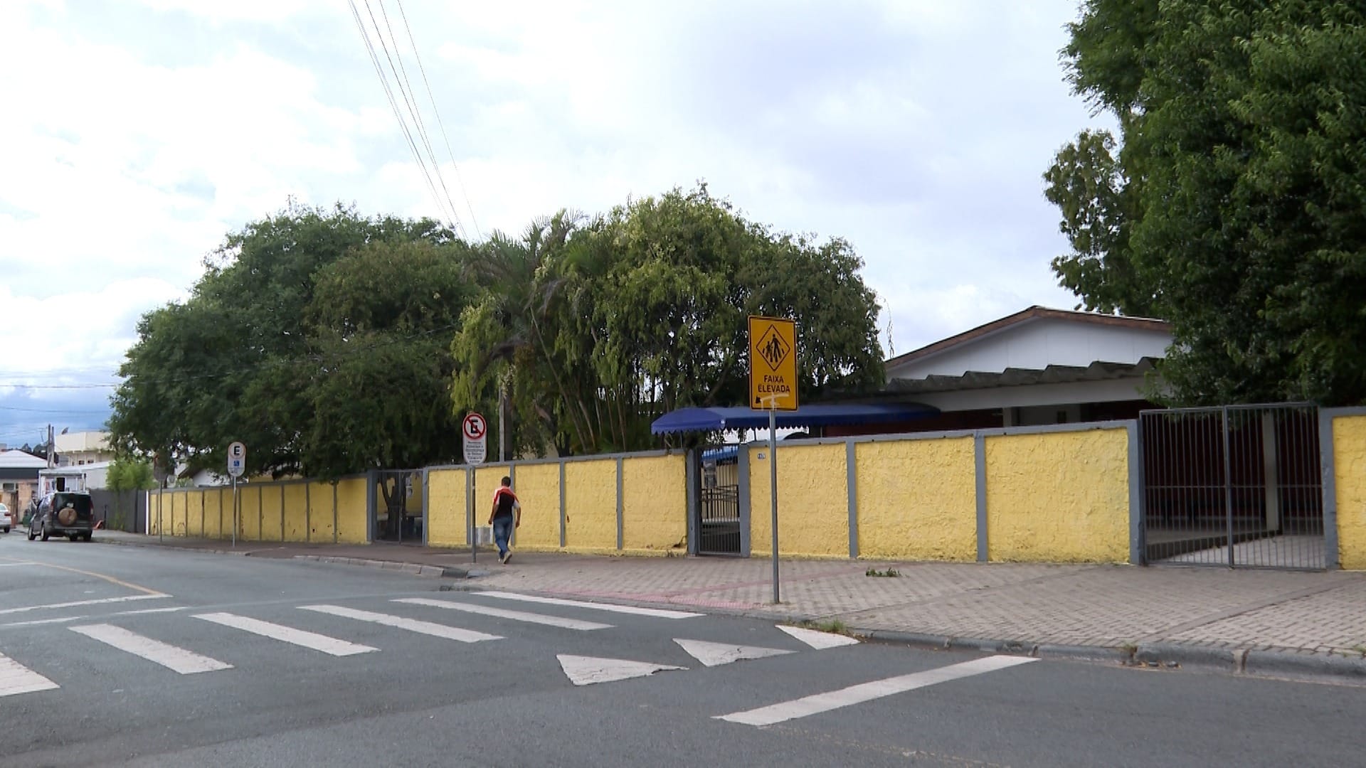 Secretário fala sobre greve dos professores em Curitiba