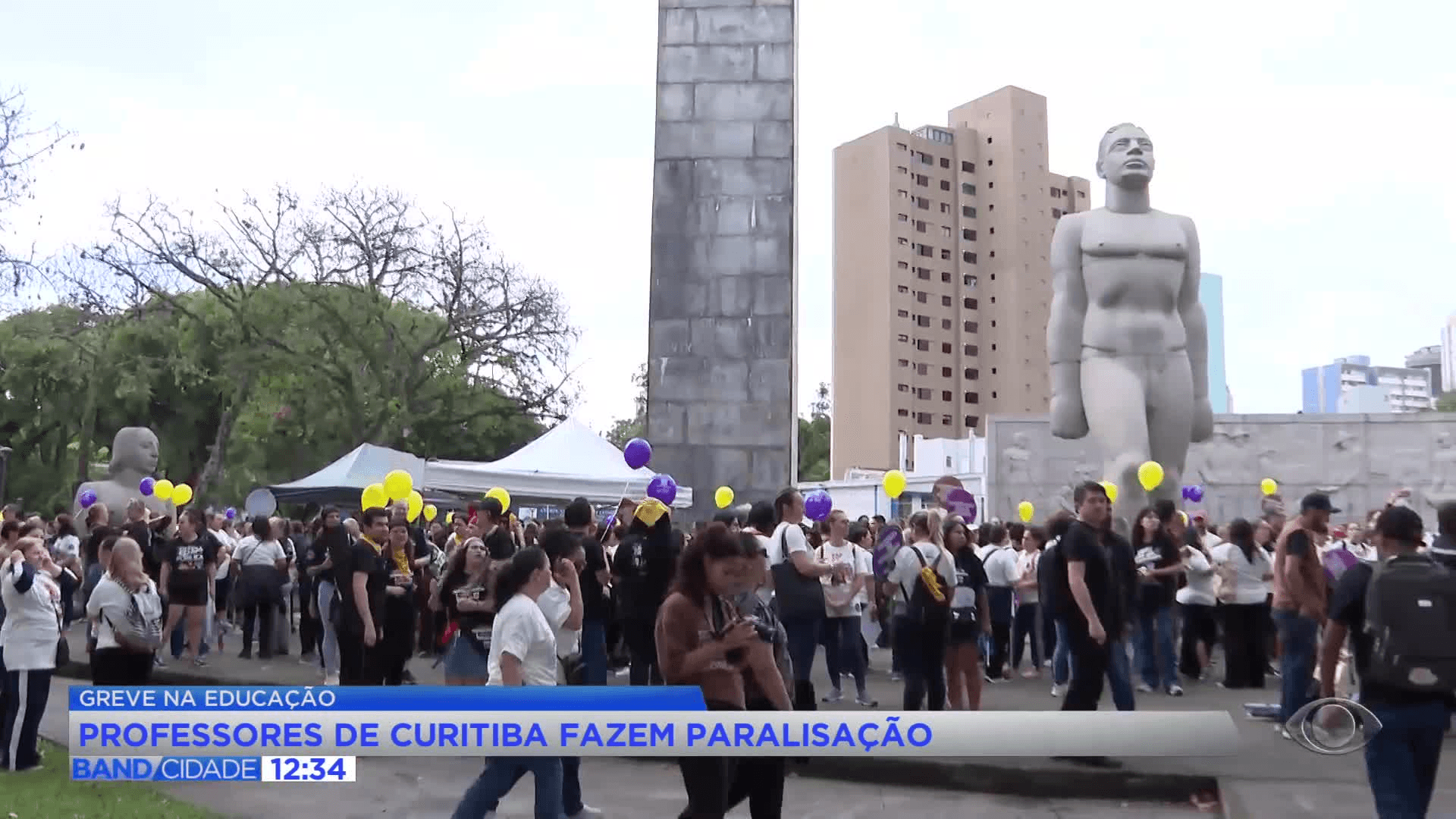 Veja como foi o primeiro dia da greve dos professores em Curitiba