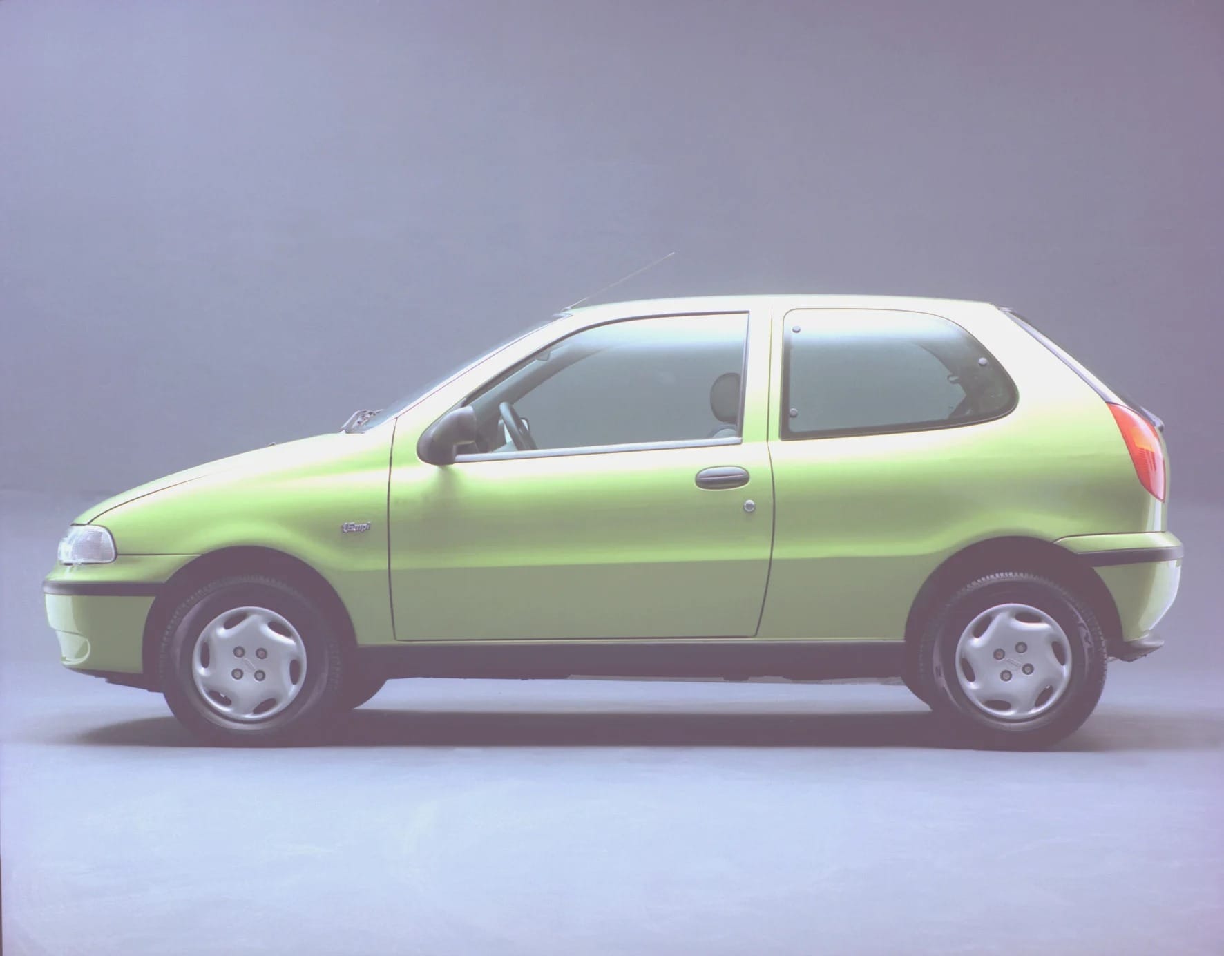 Fiat Palio celebra 30 anos como o "pau para toda obra" do brasileiro