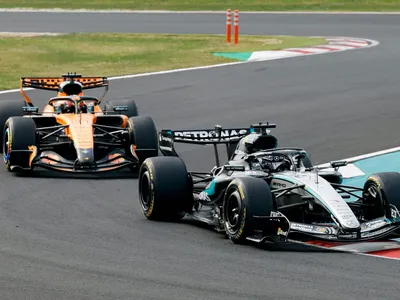 F1: McLaren volta à briga após pódio no Japão e mira evolução para 2026