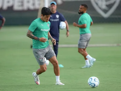 Cano sofre lesão na coxa durante o treino e desfalca o Fluminense