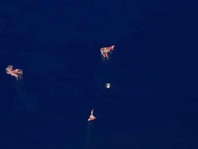 De volta à Terra, astronautas da Artemis II retornam à NASA neste sábado