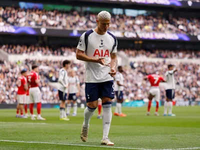 Tottenham entra na zona de rebaixamento do Inglês após vitória do West Ham