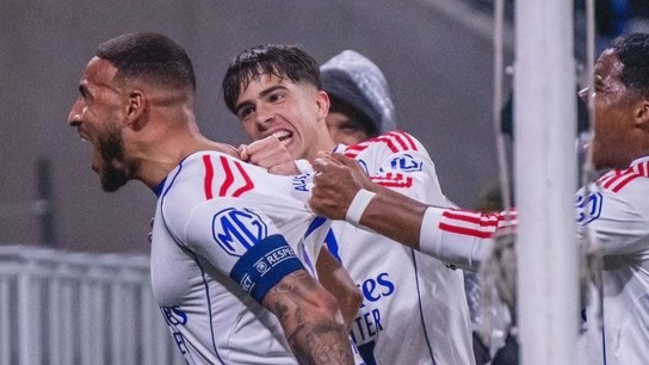 Endrick sai do banco e brilha em vitória do Lyon sobre o Lorient