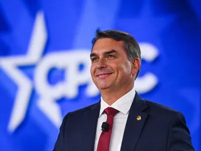 Áudio de Flávio causa desconforto no PL, que espera 'esquecimento' do caso