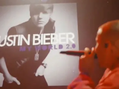 Justin Bieber aposta em show intimista e revisita hits no Coachella