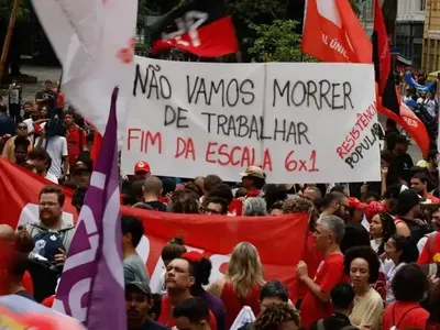Mônica Bergamo: transição para escala 6x1 divide Governo