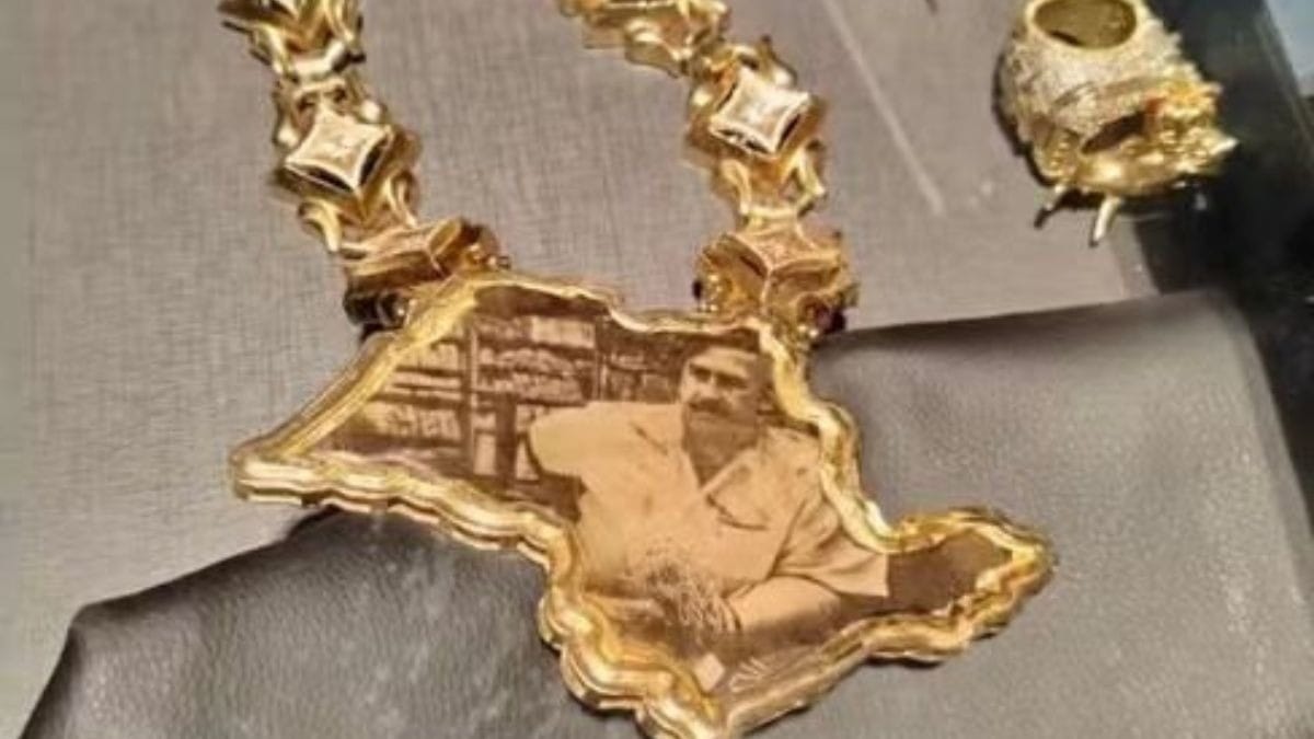 Joia apreendida durante a opera&ccedil;&atilde;o na casa do MC Ryan SP 