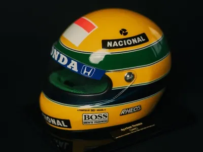 Estúdio lança miniatura de capacete de Ayrton Senna no GP do Brasil de 1991
