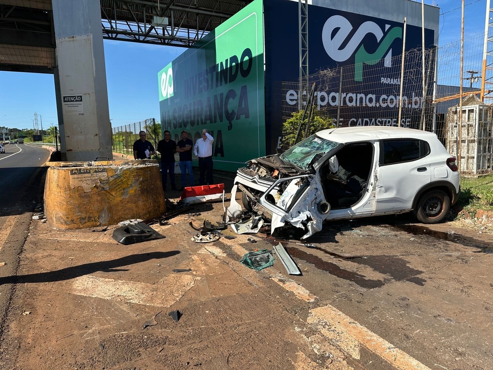 Motorista morre após bater em mureta de pedágio na BR-369, em Jataizinho