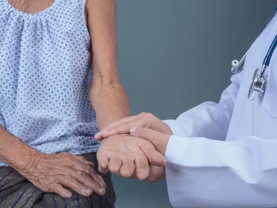 Idosos e doentes são barrados ao tentar trocar de plano de saúde