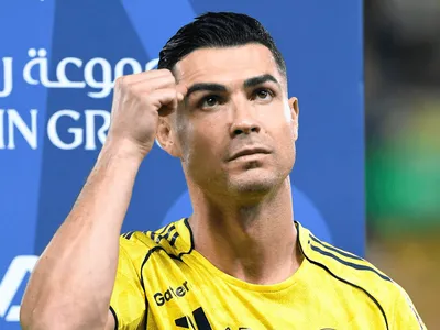 Cristiano Ronaldo passa mal em jogo e vai direto ao vestiário vomitar