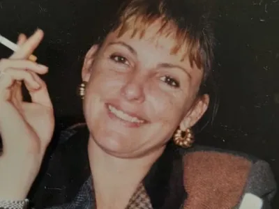 Quem é Dominique Scharf, estelionatária retratada em 'Tremembé 2'