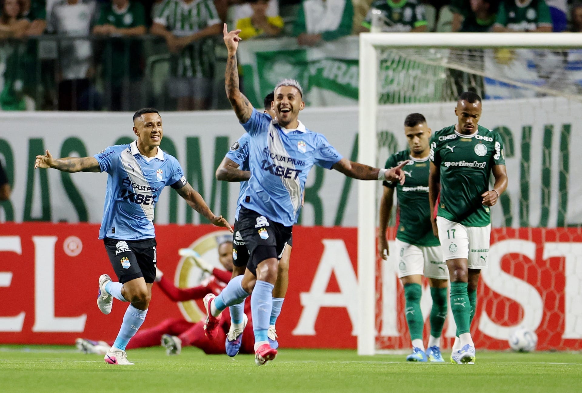 Palmeiras 2 x 1 Sporting Cristal teve golaço; assista aos melhores momentos