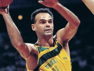 Biógrafo revela bastidores e legado de Oscar Schmidt