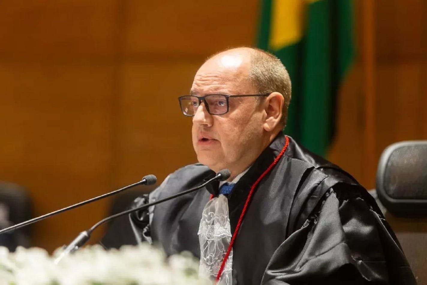 Ricardo Couto faz mudanças no governo e nomeia novo subsecretário