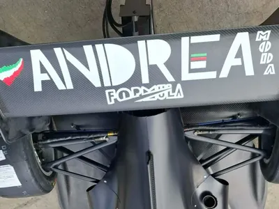 A Andrea Moda está (mais ou menos) de volta às pistas de corrida