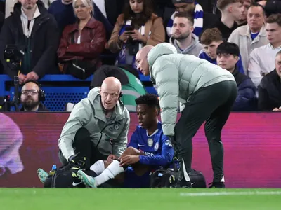 Preocupa para a Copa? Técnico do Chelsea atualiza situação de Estêvão