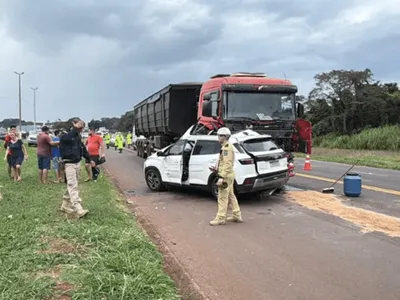 Criança morre e mãe fica ferida em colisão na BR-277, em Céu Azul, no PR