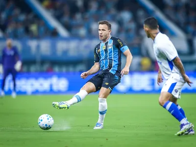 Grêmio anuncia saída de Arthur após impasse por renovação