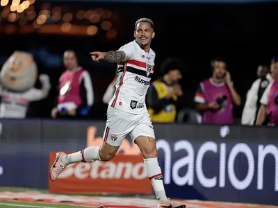 Luciano defende Roger e critica jogadores: "Somos os maiores culpados"