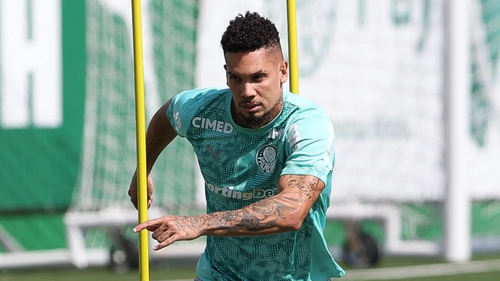 Paulinho desfalca Palmeiras contra o Jacuipense na Copa do Brasil; entenda
