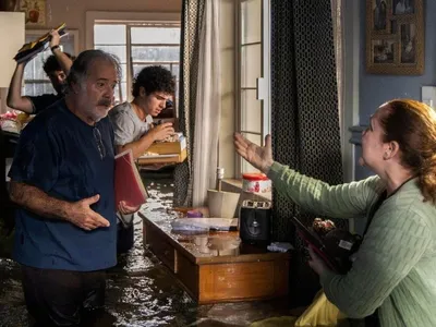 Erro nas primeiras cenas marca estreia de "Quem Ama Cuida"; entenda