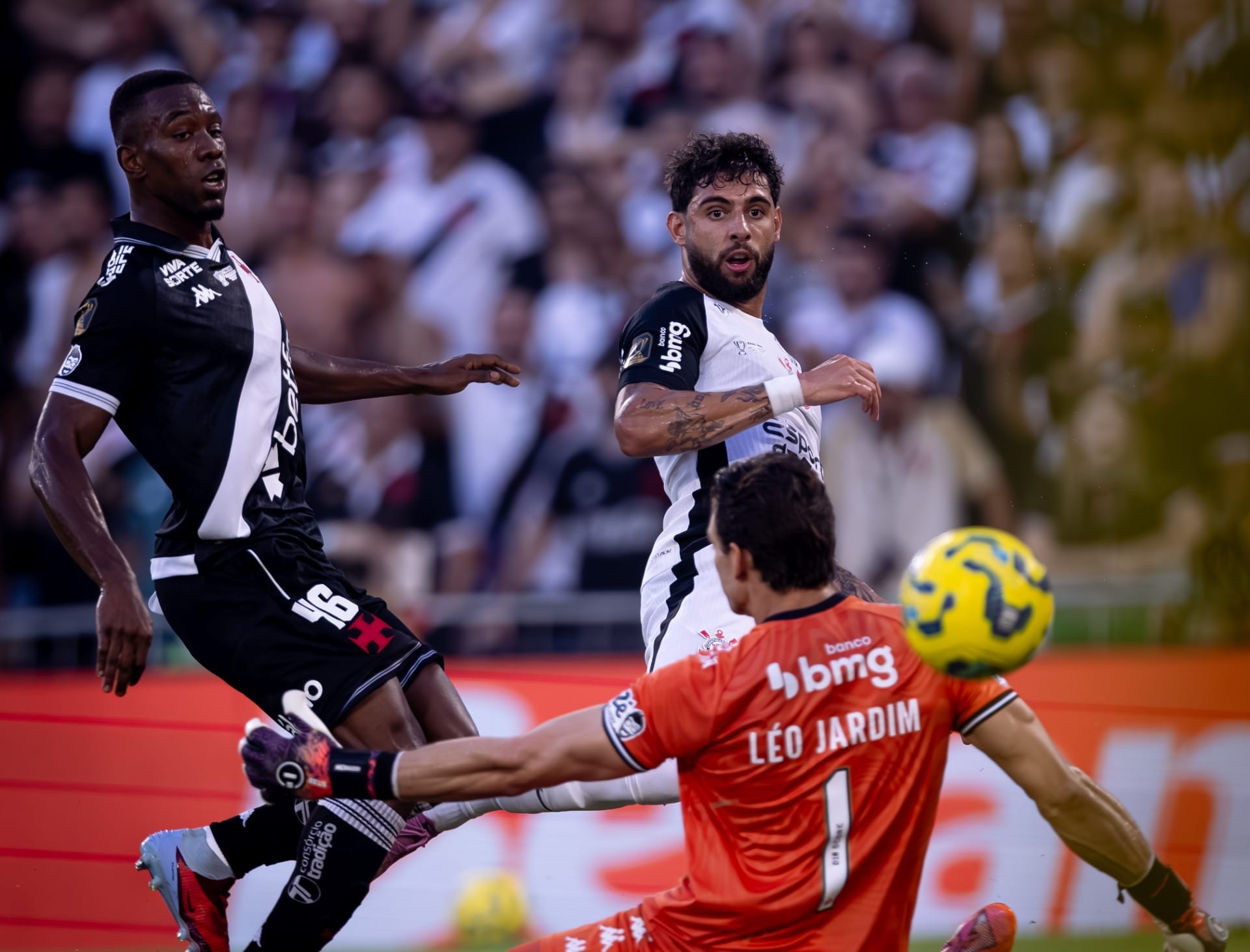 Brasileirão tem Diniz contra Vasco e mais 5 jogos; onde assistir ao vivo