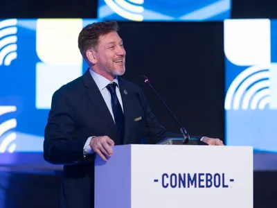 Sem posicionamento ao plano da Fifa, Conmebol vira peça-chave em crise