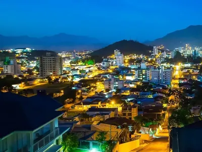 Hackers miram "cidade dos bilionários" em SC e desviam R$ 12 milhões