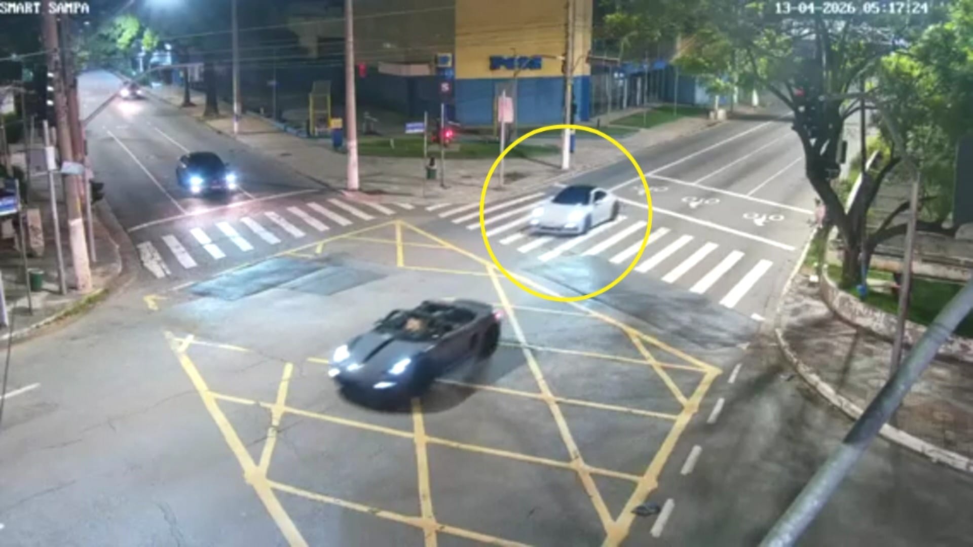 Nova imagem indica racha antes de acidente com Porsche em São Paulo
