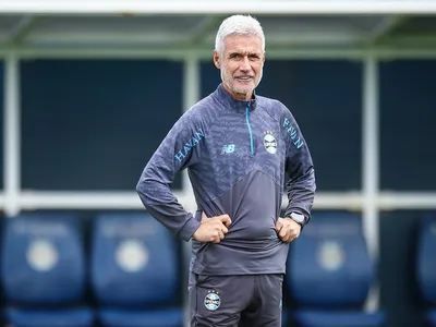Luís Castro é vetado por médicos e não comanda o Grêmio na Bolívia