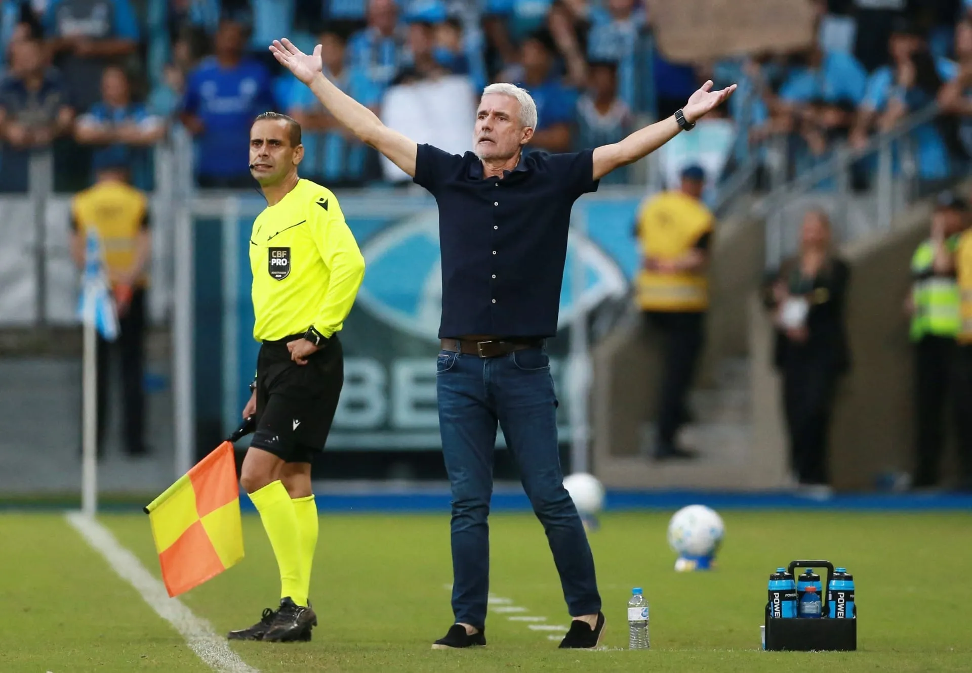Luís Castro, técnico do Grêmio. Foto: REUTERS/Diego Vara