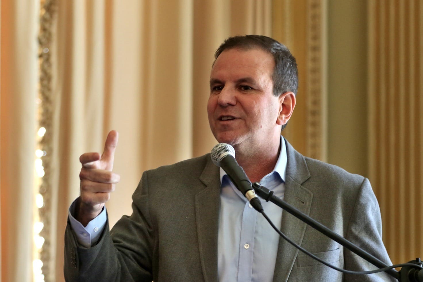 Pesquisa aponta Eduardo Paes na liderança para o Governo do Rio