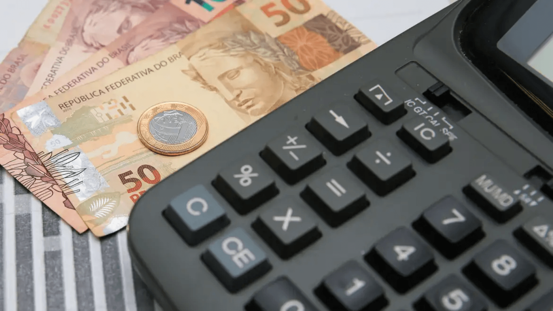 Juliana Rosa: crise financeira alcança grandes empresas e preocupa varejo