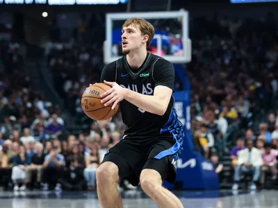 NBA: Cooper Flagg é eleito calouro do ano após ser destaque pelos Mavericks